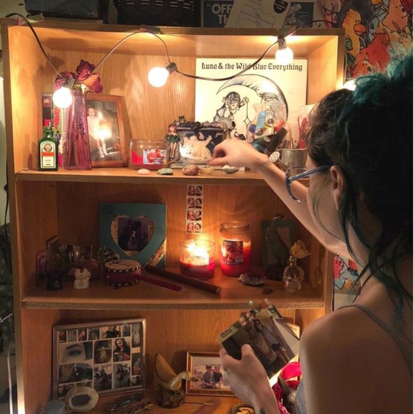 Meet your Posher, Chloe - Picture 6 of 11